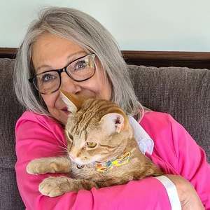 Meet your Posher, Cynthia